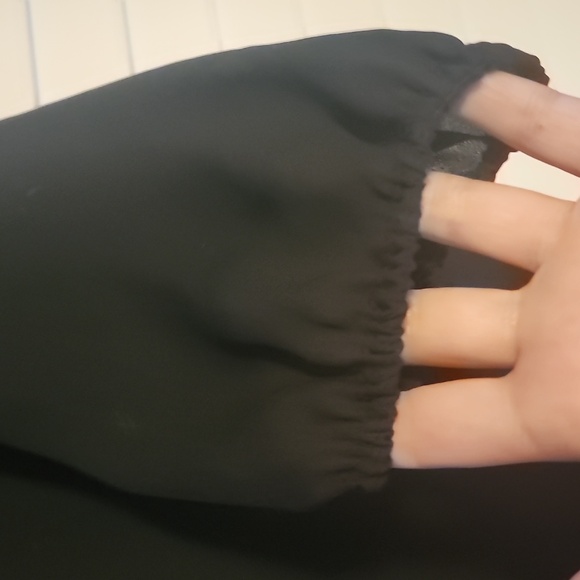 JM Collection black and silver top - Picture 4 of 7